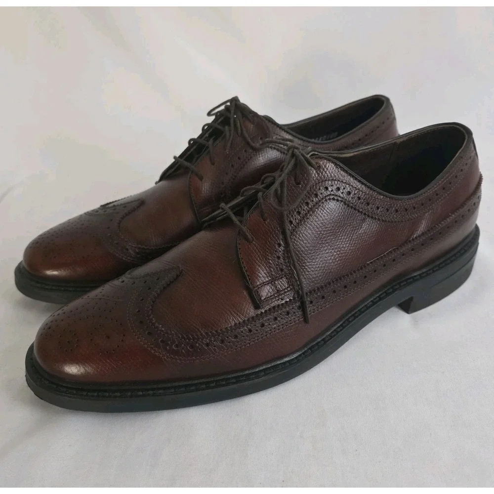 Men's Brown Leather Wingtip Shoes